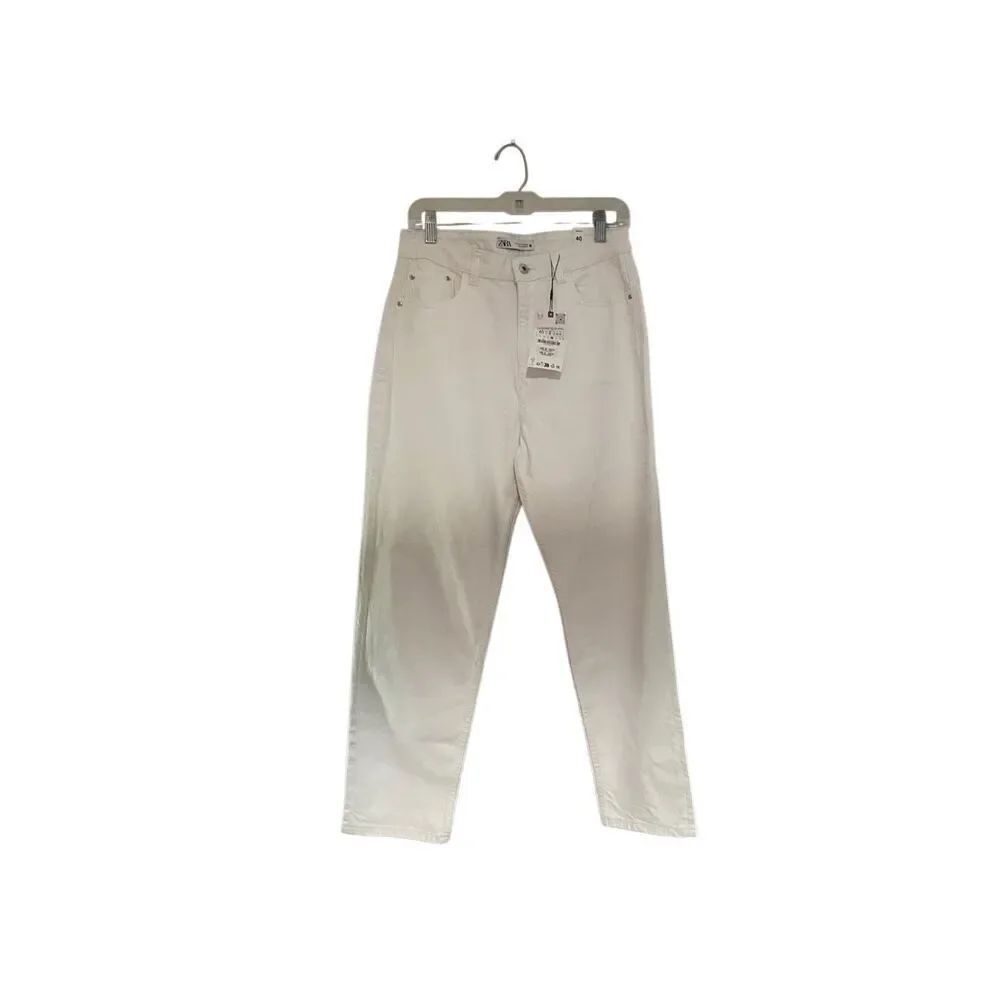 Zara NWT women’s mom fit white high rise ankle fit jeans S/8